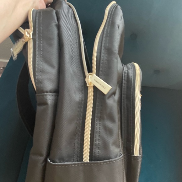 Kenneth Cole Reaction backpack - Picture 5 of 11